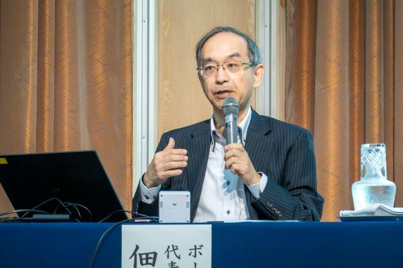 モデレーターを務める佃氏