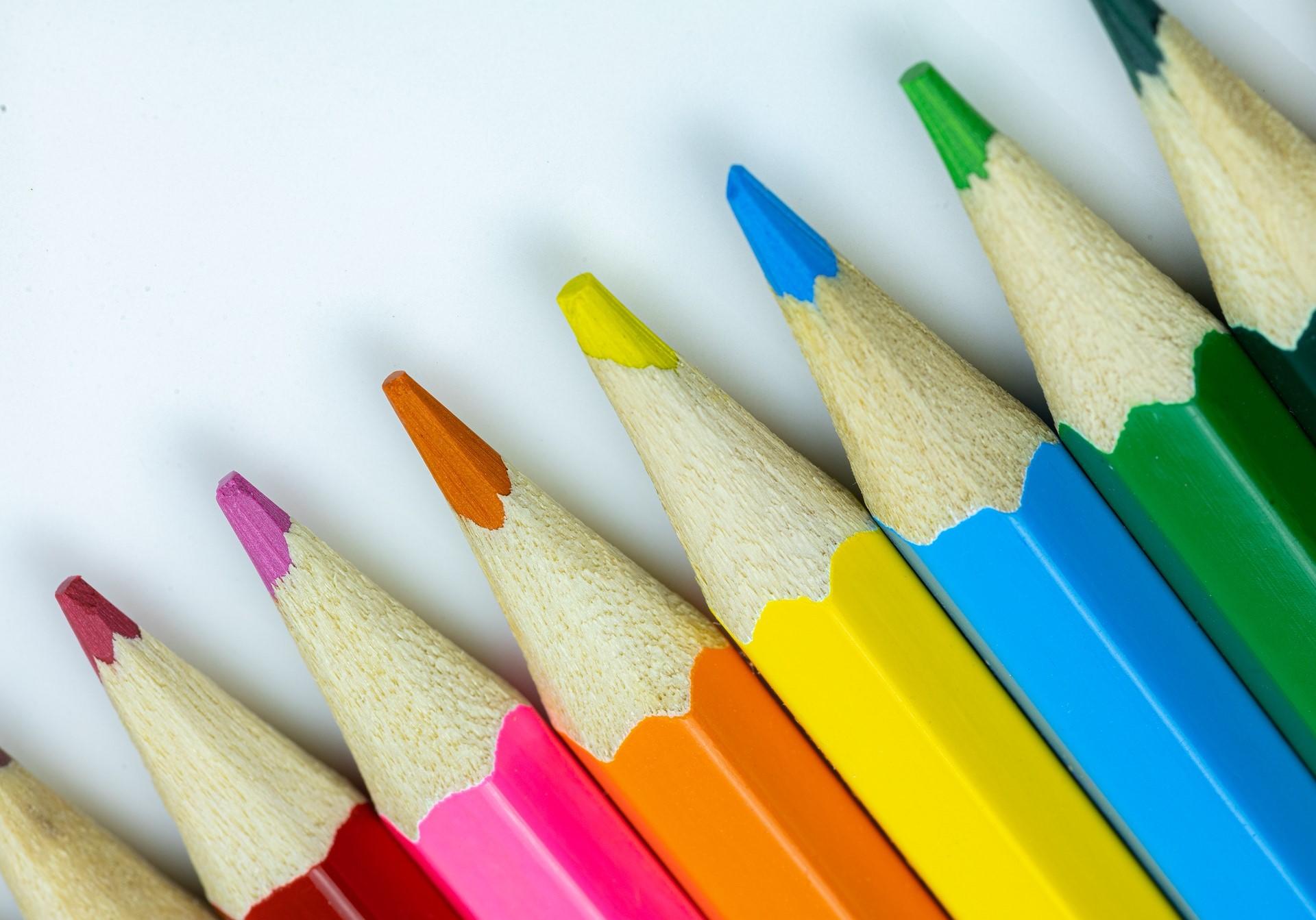1_colored-pencils-7720015_1920.jpg