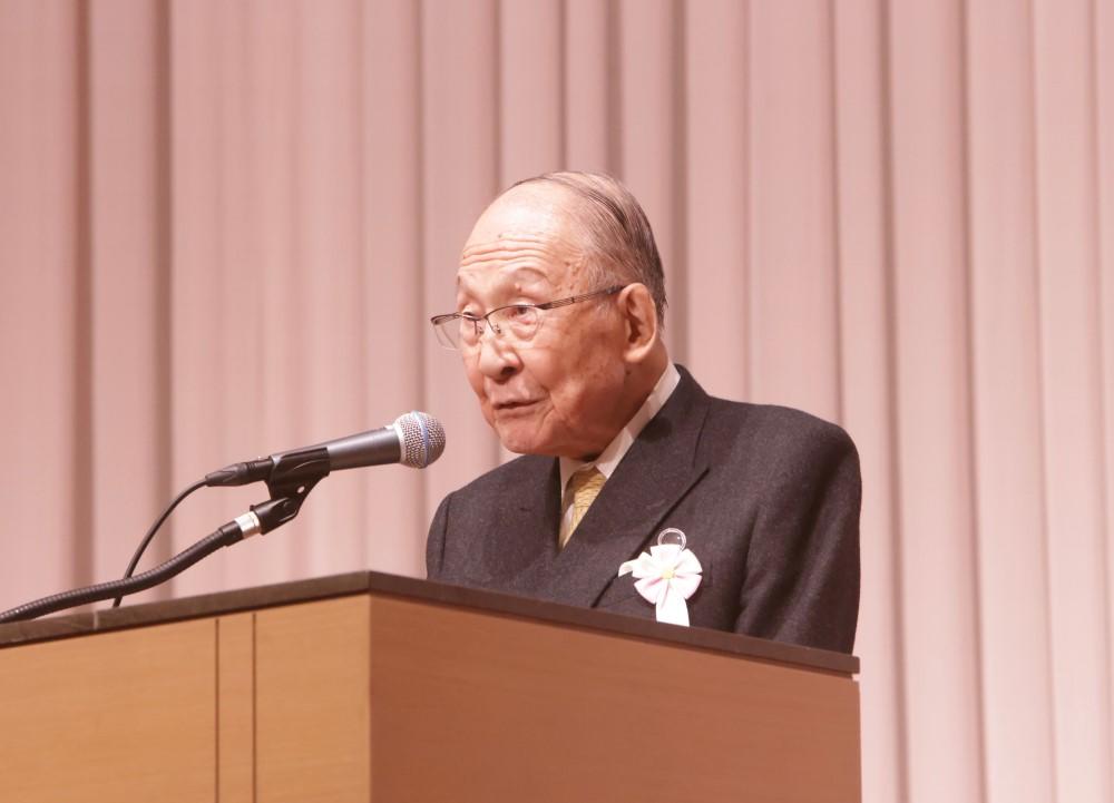2024年新年互礼会で挨拶する茂木友三郎会長